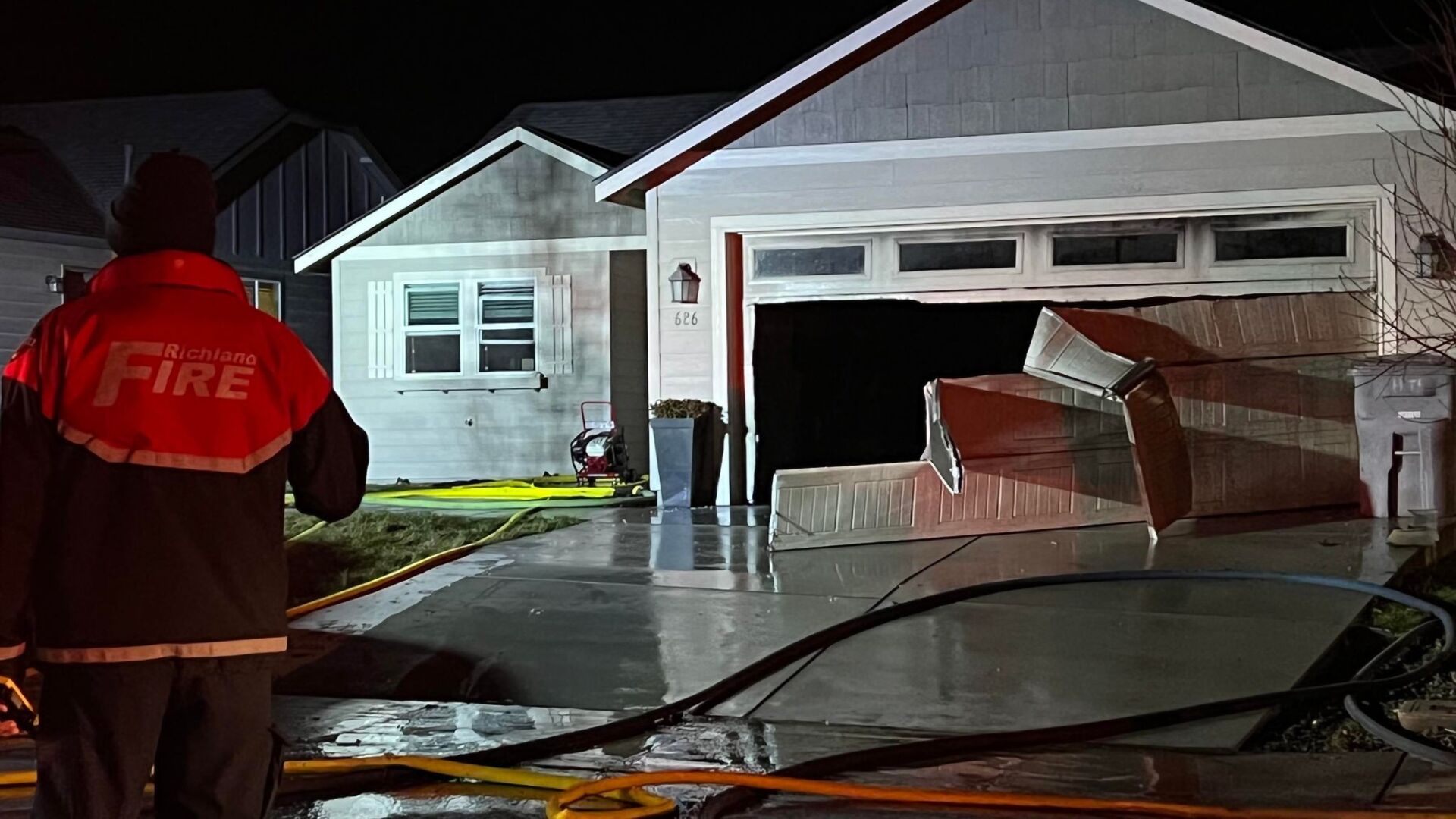 Crews respond to house fire in Richland